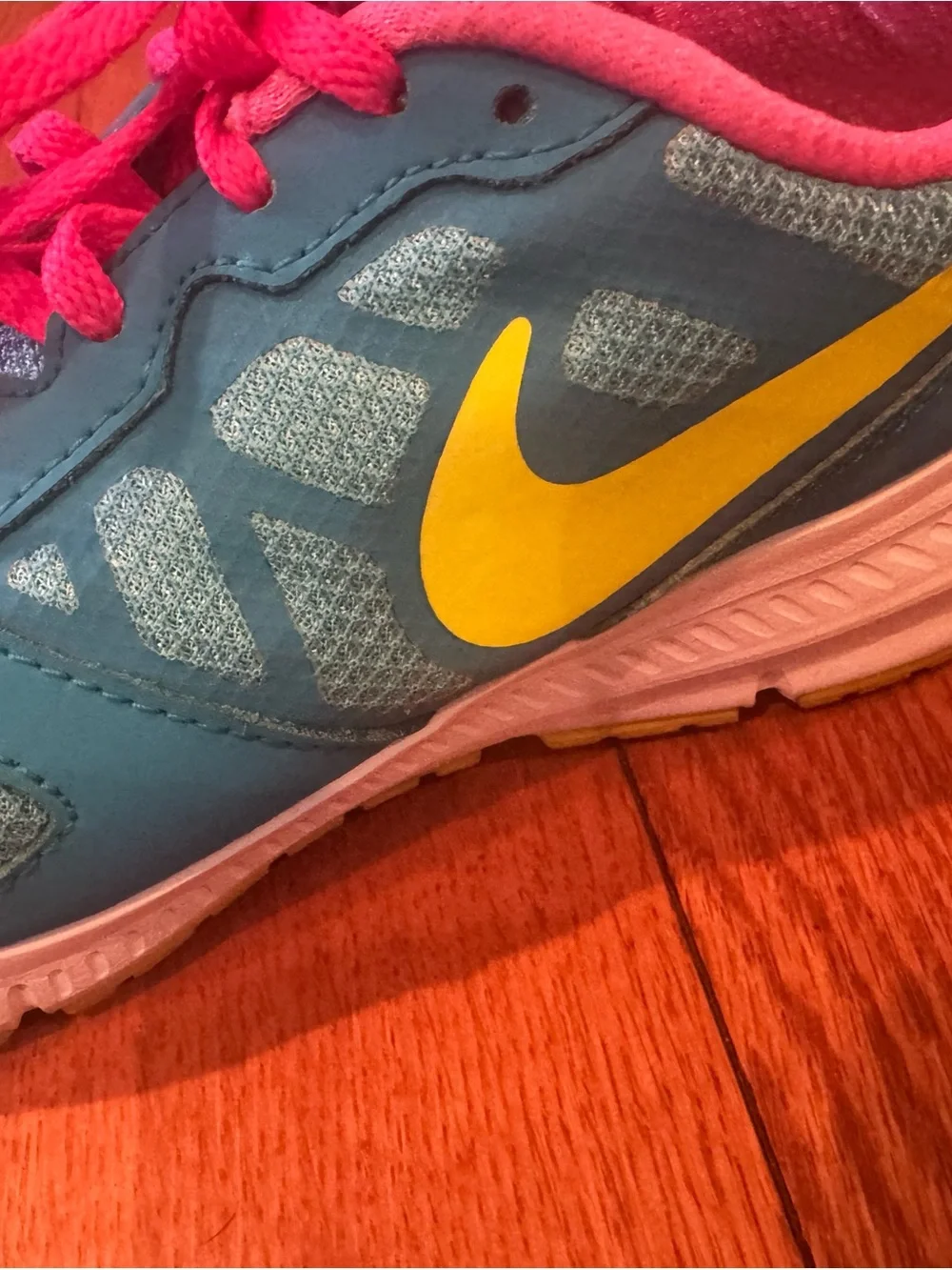 Nike Downshifter 6 Kids Running Shoes Blue Pink Size 3Y Great Condition